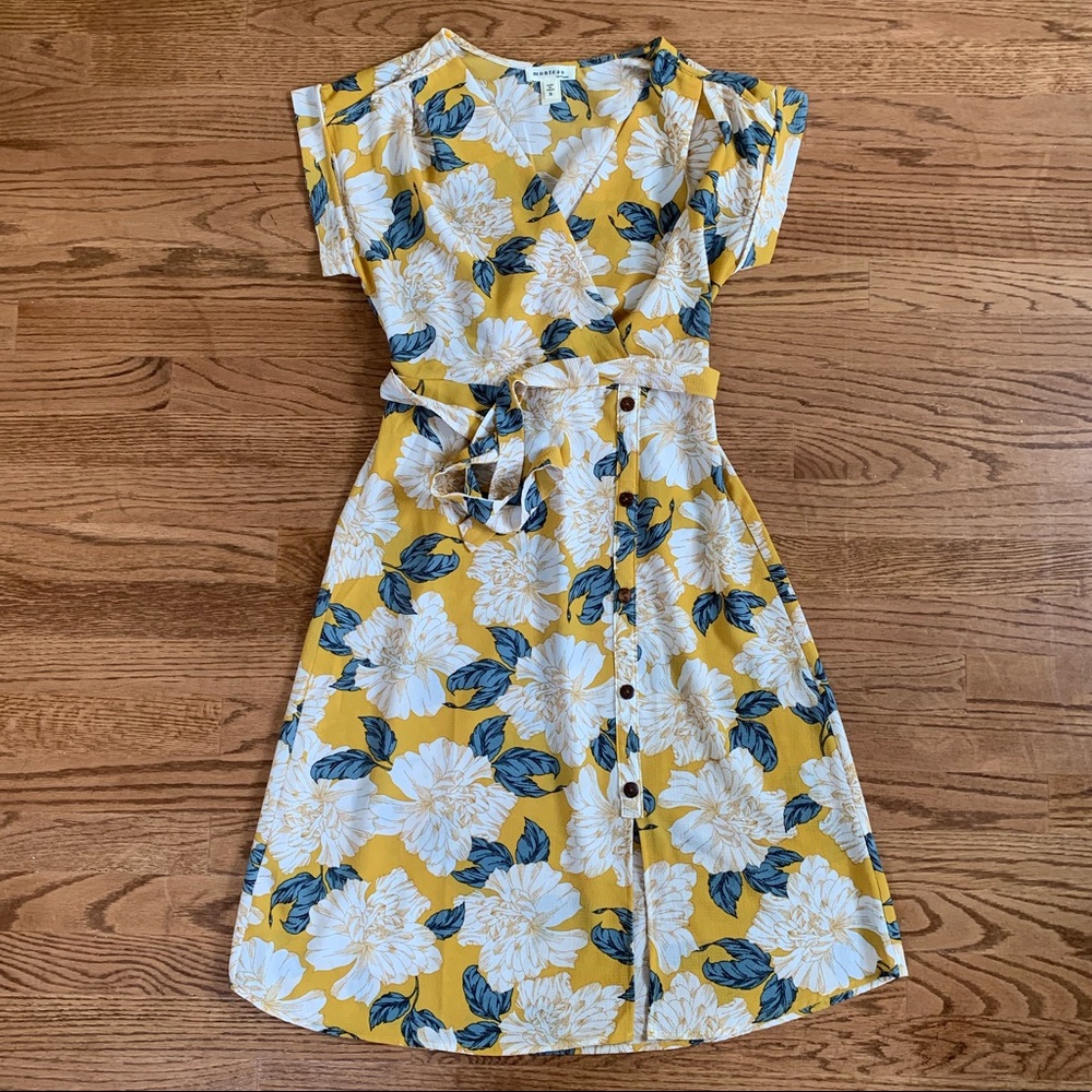 Monteau | yellow summer dress